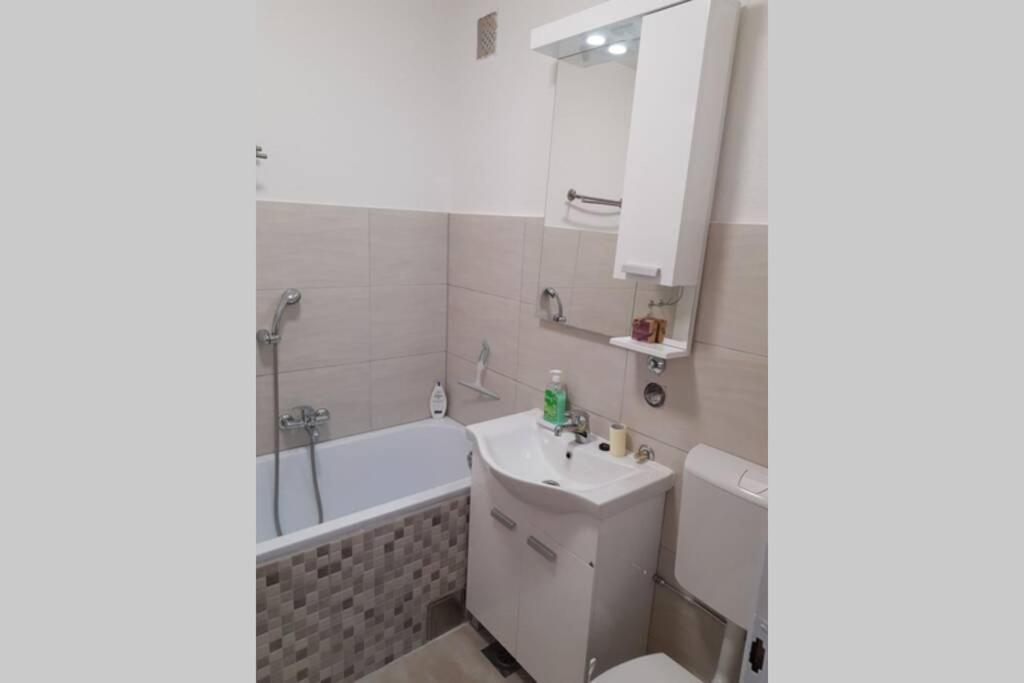 Apartman Valentic 温科夫齐 外观 照片