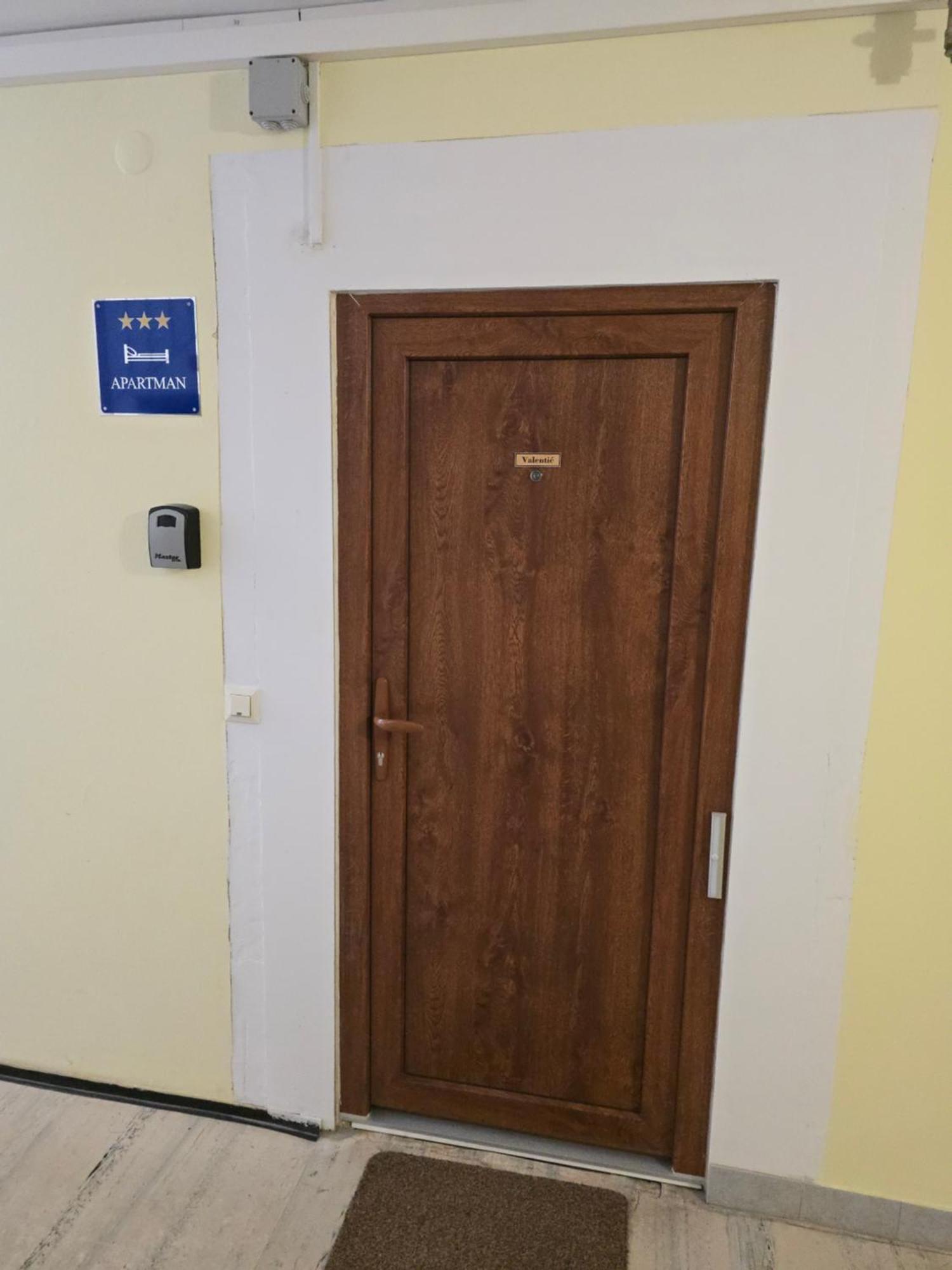 Apartman Valentic 温科夫齐 外观 照片